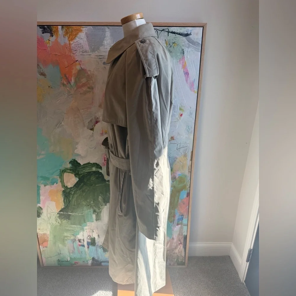 London Fog Classic Beige Trench Coat Gold Lining Tie Belt Timeless